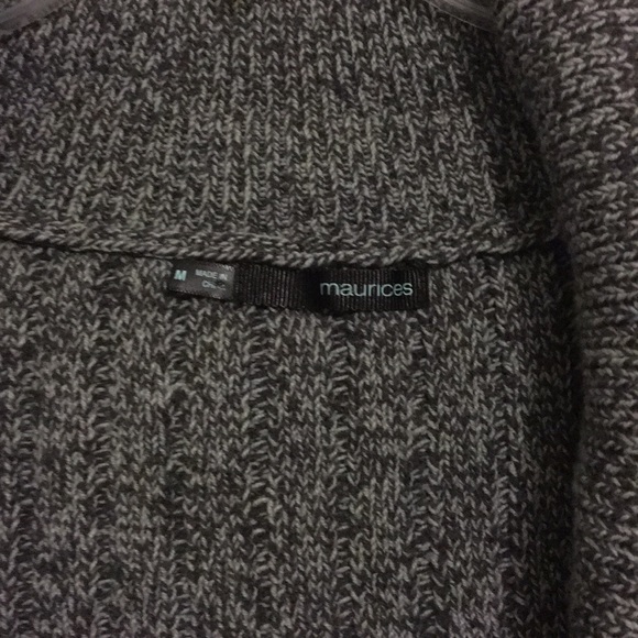 Maurice’s Gray short sleeved sweater - Picture 4 of 5